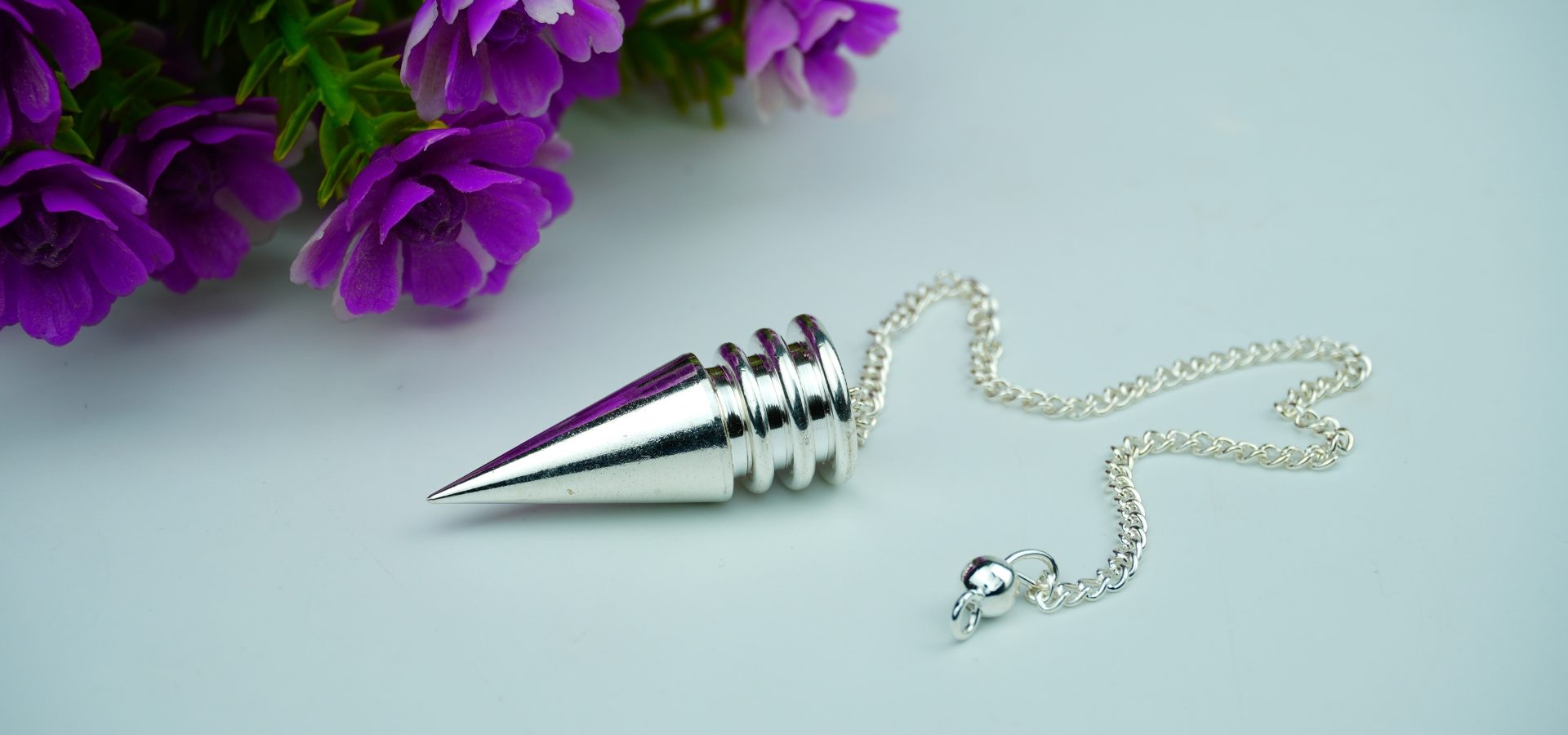 Silver Tone Tear Drop Pendulum